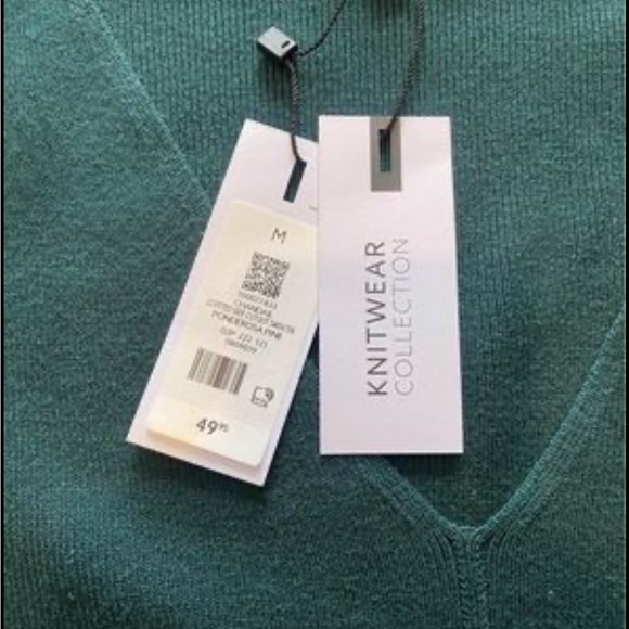 DYNAMITE - Fitted V neck bustie - Picture 2 of 3